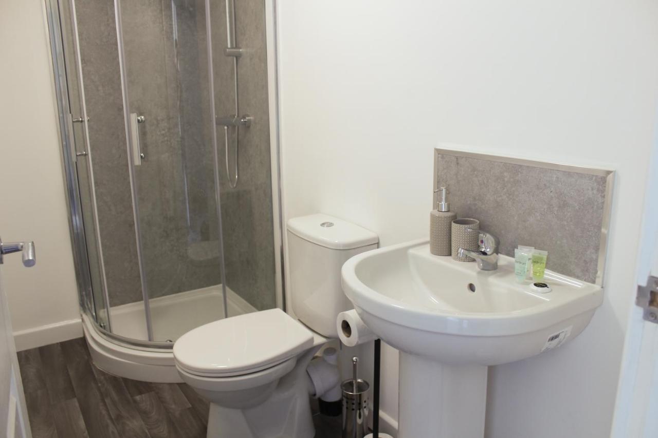 Stylish 1Br Apartment In The Heart Of Heywood Luaran gambar